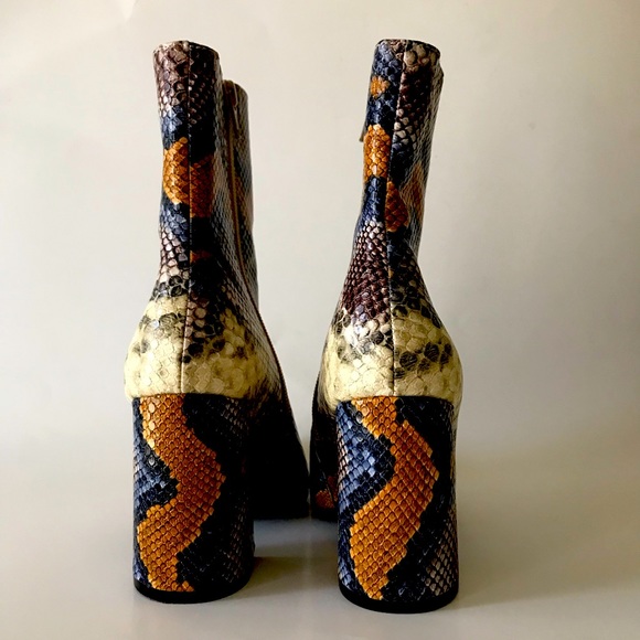 Multi Faux Snake Print Ankle Boot -Sz 6M - Picture 3 of 10
